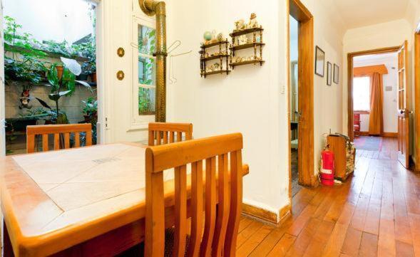 Alojamiento Alberto Magno Bed & Breakfast Santiago Exterior foto